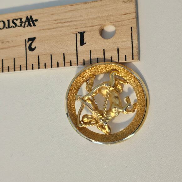 Vintage Park Lane Gold Sagittarius Zodiac Brooch Pin - Picture 5 of 6